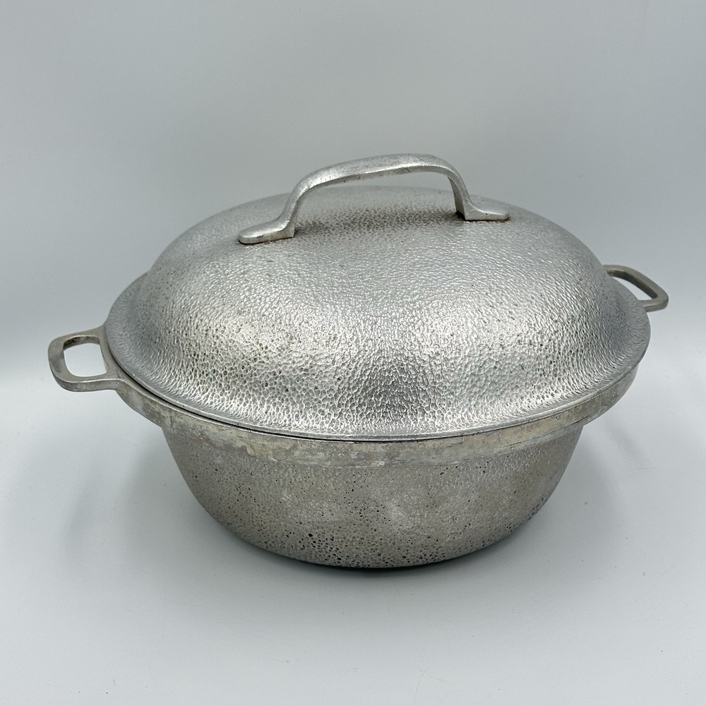 VTG Century Silver Seal Hammered Aluminum Round 2Qt Dutch Oven Pot w/ Lid